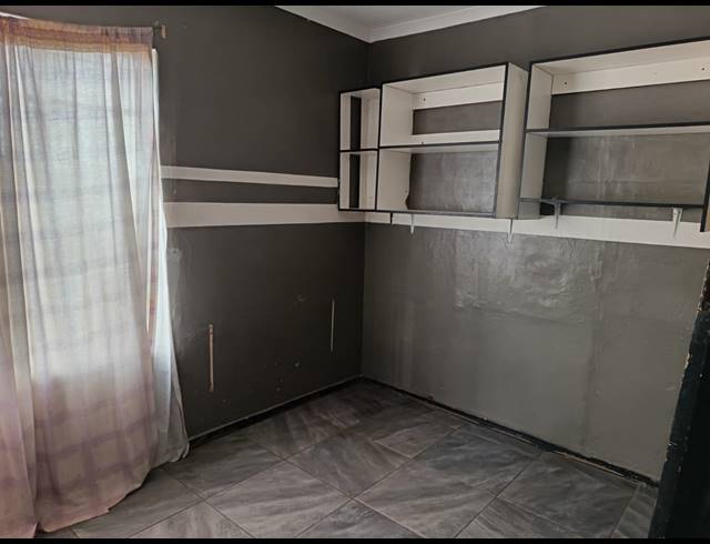 2 BEDROOM HOUSE TO LET IN KOOKRUS